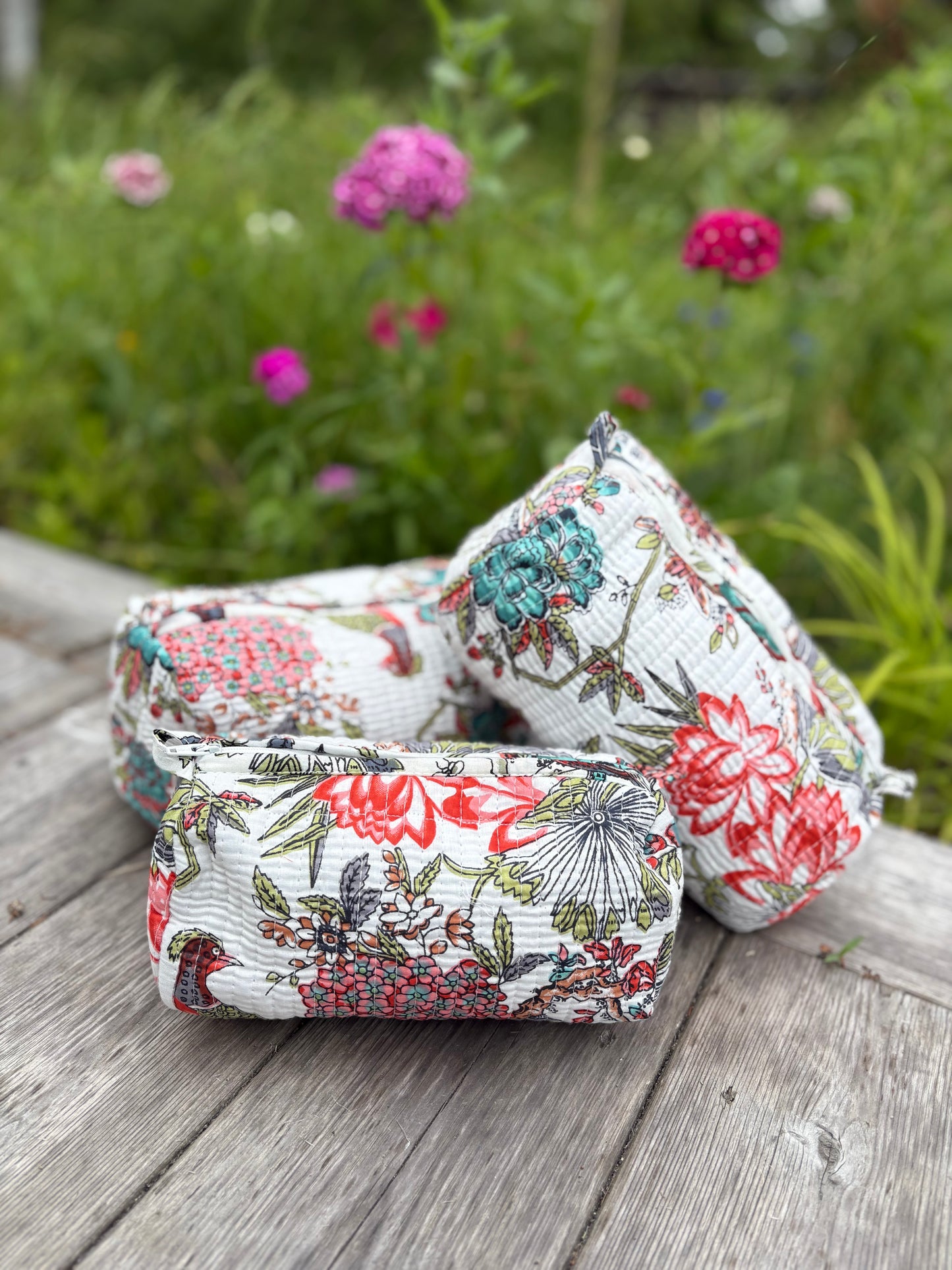 Block-Printed Toiletry Bags (Set of 3) Birds of Paradise | White